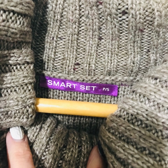 Sweater dress - Picture 2 of 9